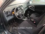 Toyota RAV4 (2007) 2.2 D4-D 4x4, autoAC, temp - náhled 2