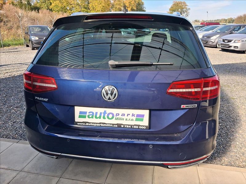 Volkswagen Passat 2,0 R Line, Matrix,TZ, 4x4,CZ - fotka 6 z 16