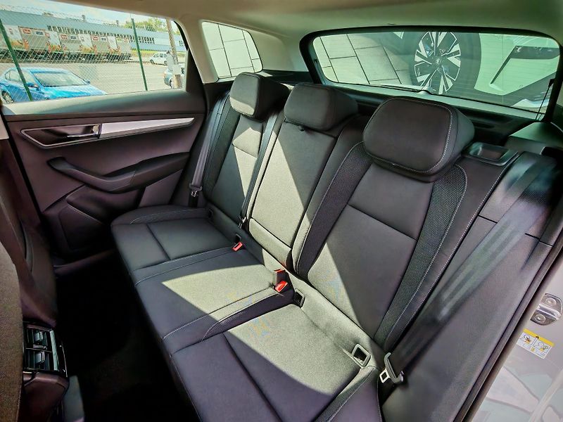 Škoda Karoq (2026) Classic 1.5 TSI DSG - fotka 12 z 20