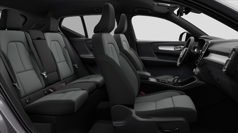 Volvo XC40 (2026) 2,0 B3  Plus - fotka 9 z 9
