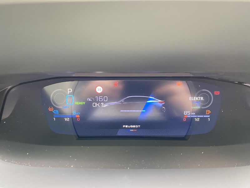 Peugeot 408 (2026) GT Plug-in HYBRID 240 e-DCS7 - fotka 14 z 23