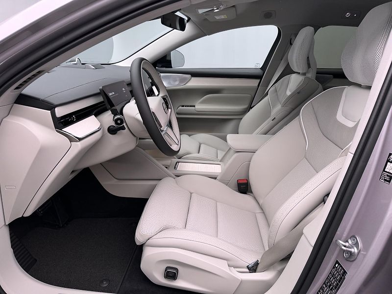 Volvo ES90 (2026) PURE ELECTRIC ULTRA - fotka 3 z 23