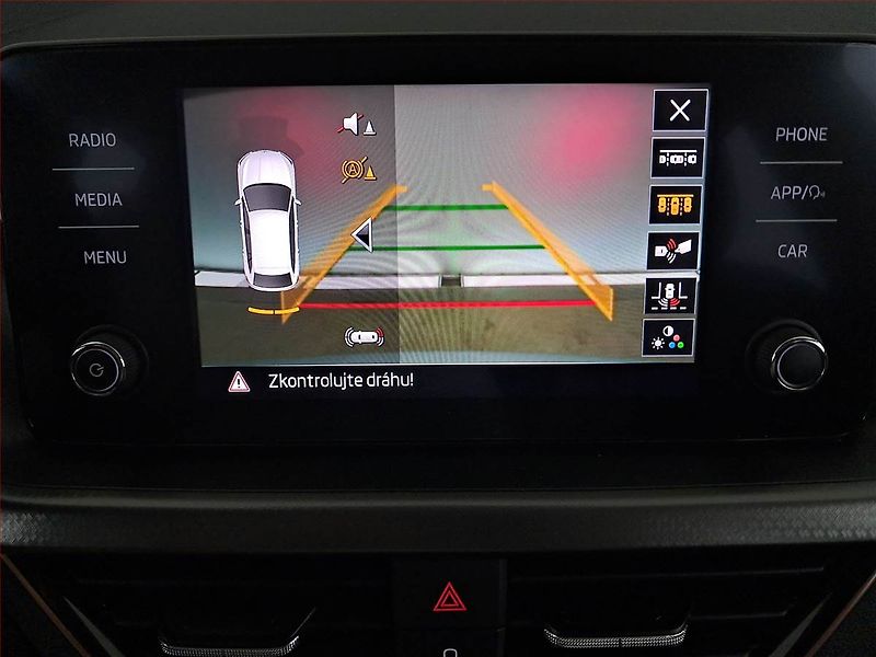 Škoda Scala (2023) Style 1.0 TSI, Serv.kniha - fotka 13 z 17