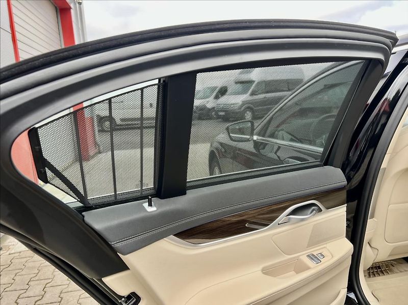 BMW Řada 7 3,0 730d xDrive záruka 2027 - fotka 56 z 61