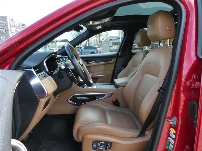 Jaguar F-Pace 2,0 D200 SE,1.maj,ČR,DPH,Pano - fotka 12 z 40