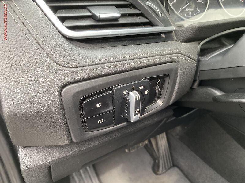 BMW Řada 2 (2015) 2.0 D 218 d, Sport, AT, navi - fotka 15 z 19