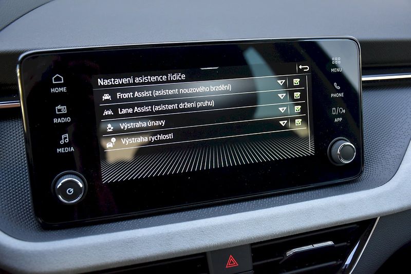 Škoda Kamiq (2025) Top Selection 1,0 TSI 85 kW 6- - fotka 24 z 33