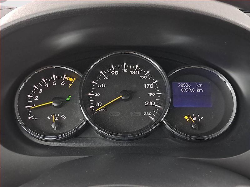 Renault Mégane (2012) Confort 1.6 16V, Tempomat - fotka 11 z 17