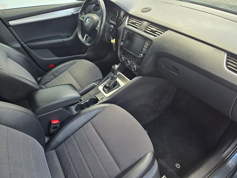 Škoda Octavia (2017) 2.0 TDI DSG, Navi - fotka 18 z 29
