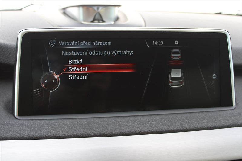 BMW X5 xDrive 30d Bang&Olufsen - fotka 22 z 30