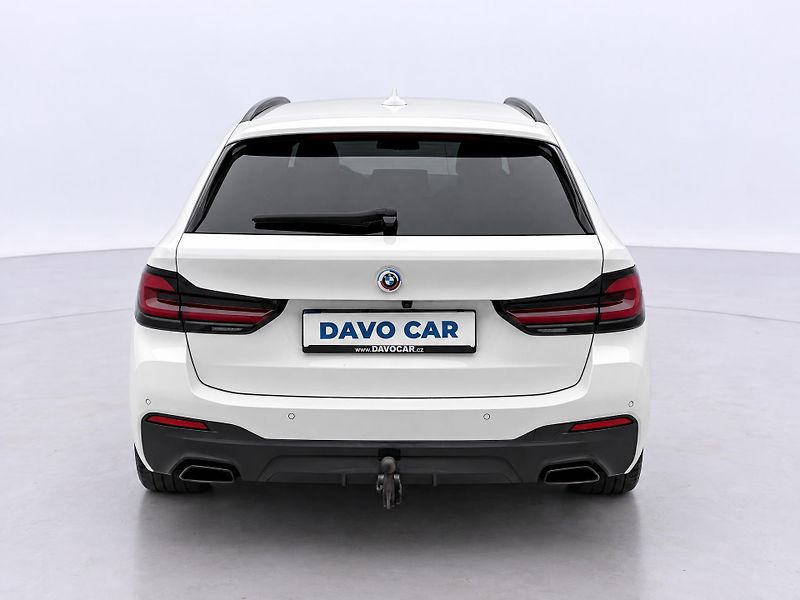 BMW Řada 5 3,0 530d 210kW xD M-Paket DPH - fotka 6 z 33