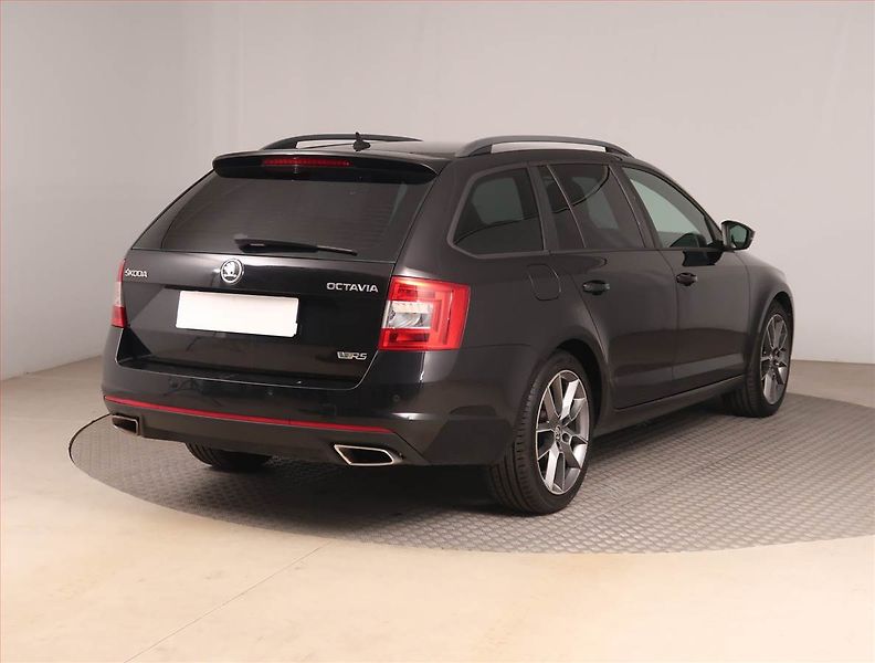 Škoda Octavia (2013) 2.0 TDI, Kůže, Navi, Bi-Xenony - fotka 5 z 15