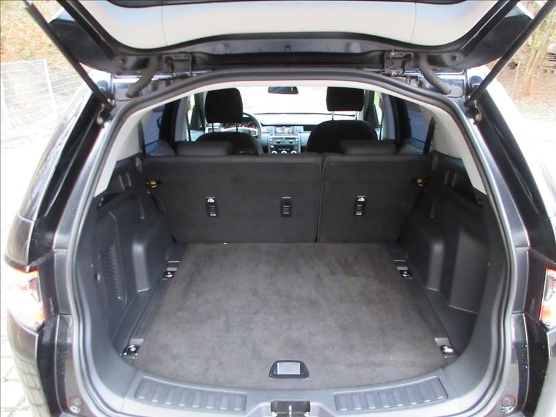 Land Rover Discovery Sport 2,0 TD4 110Kw, AWD, Nové v ČR - fotka 25 z 31