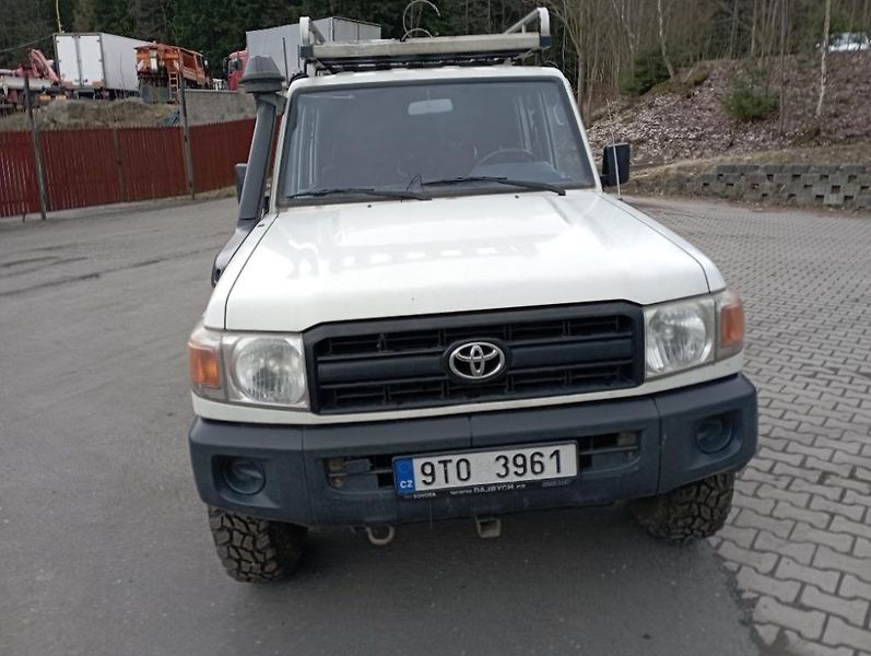 Toyota Ostatní (2009) HZJ 5 místná - fotka 22 z 31