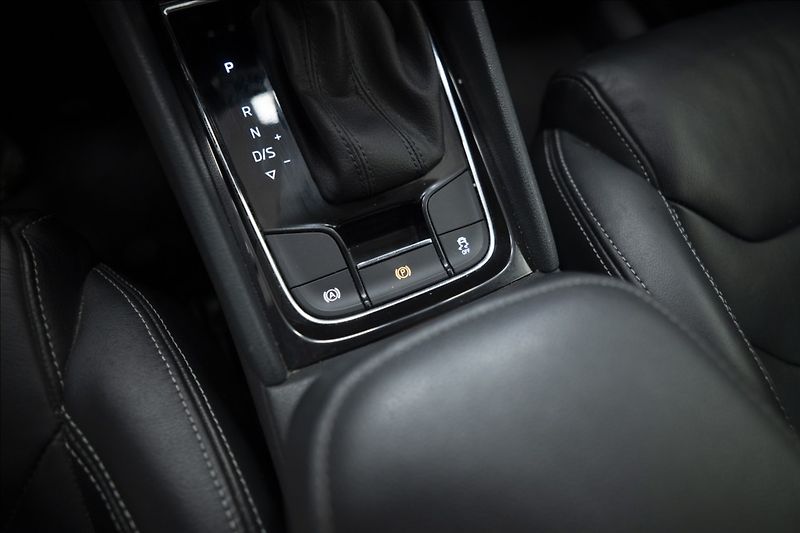 Škoda Kodiaq 2,0 TDI DSG 4x4 NAVI KŮŽE PANO - fotka 26 z 33