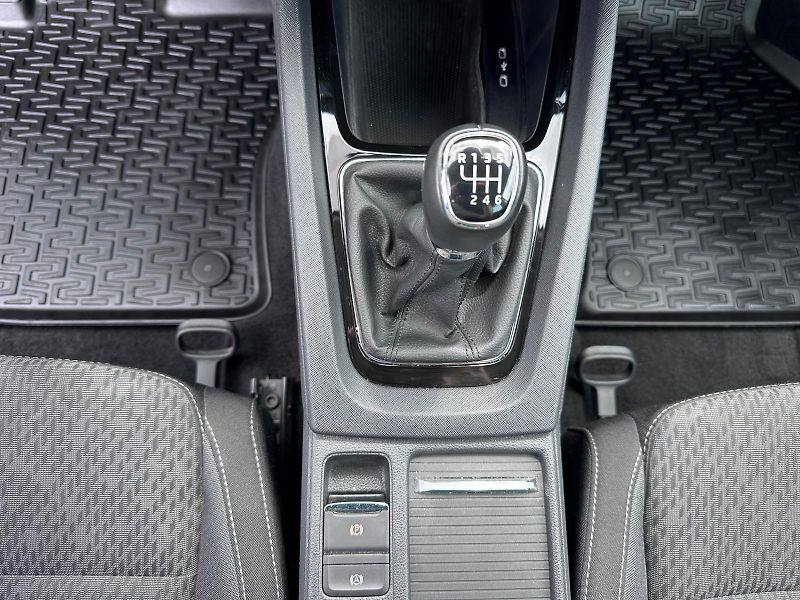 Škoda Octavia 2.0 TDI Style - fotka 13 z 15