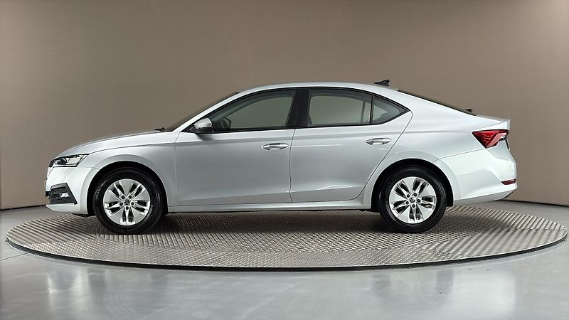 Škoda Octavia 2.0 TDI DSG Ambition - fotka 4 z 24