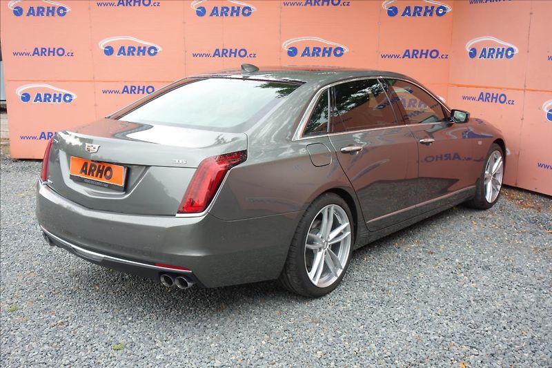 Cadillac CT6 3,6 i V6 250KW,SERV.KN.,AWD. - fotka 7 z 56