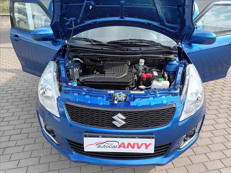 Suzuki Swift 1,2 i,4x4,VÝHŘEV,SERVIS,KOLA, - fotka 26 z 44