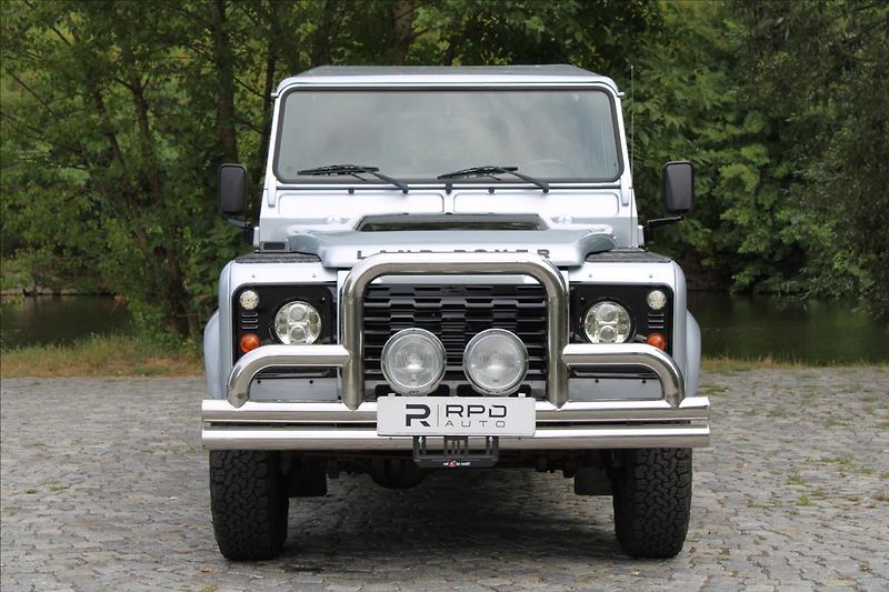 Land Rover Defender 110 2.4 TD4 90kW / PUMA / CZ - fotka 8 z 38
