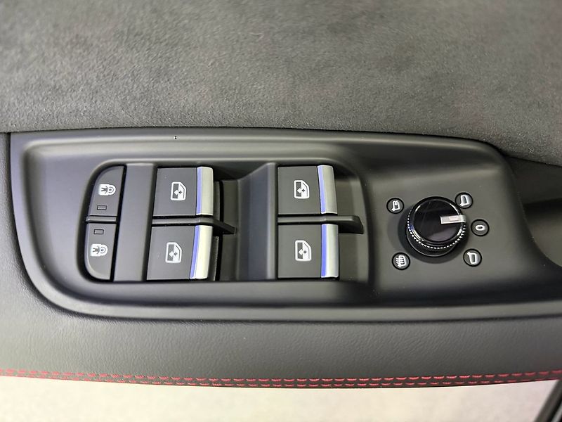 Audi Q8 50 TDI QUATTRO, S-LINE, MASÁŽE - fotka 29 z 33