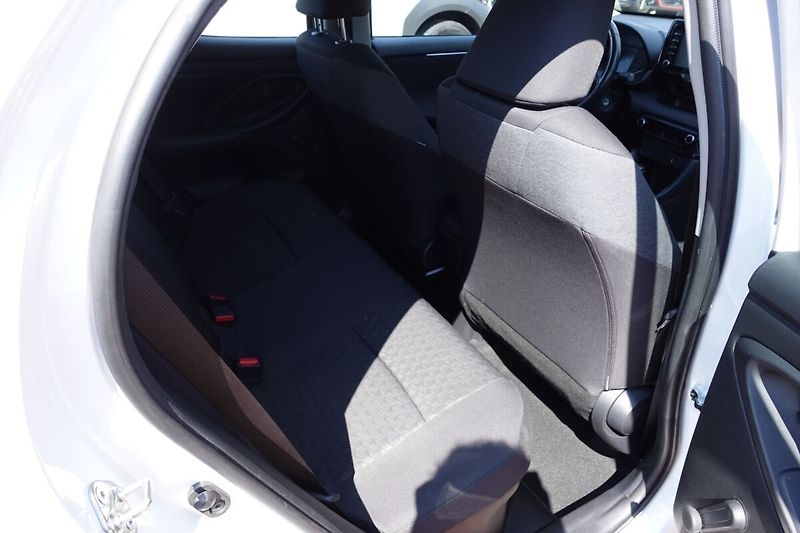 Toyota Yaris 1,5HSD Comfort - fotka 12 z 26