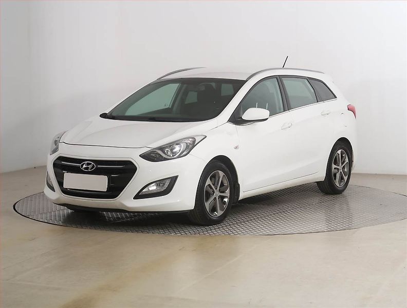 Hyundai i30 (2016) 1.6 MPI, Tempomat - fotka 2 z 16