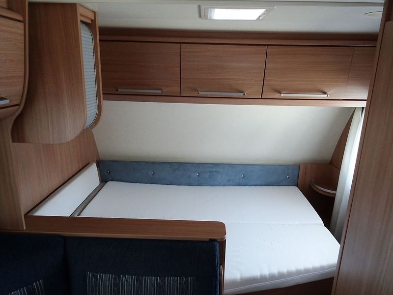 Knaus Südwind 550 FSK Mover 4xlůžko - fotka 10 z 35