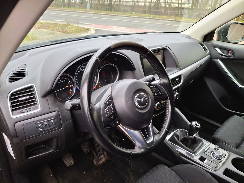 Mazda CX-5 2.0 121 kw Rezervace - fotka 23 z 39