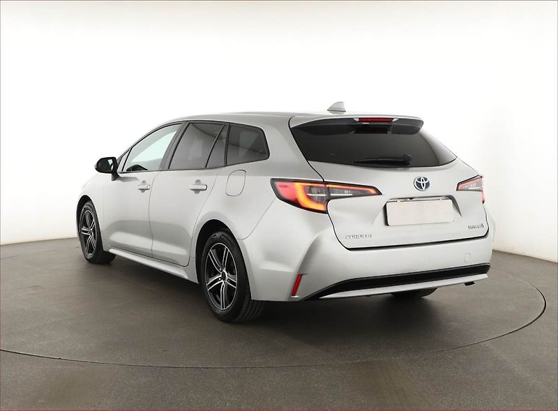 Toyota Corolla (2019) Comfort 1.8 Hybrid, Automat - fotka 4 z 15