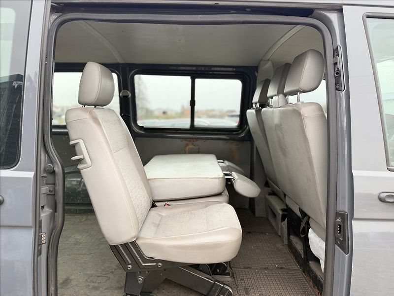Volkswagen Transporter 2,0 TDI 7MÍST NOVÉ V ČR - fotka 13 z 15