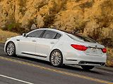 Kia K900.