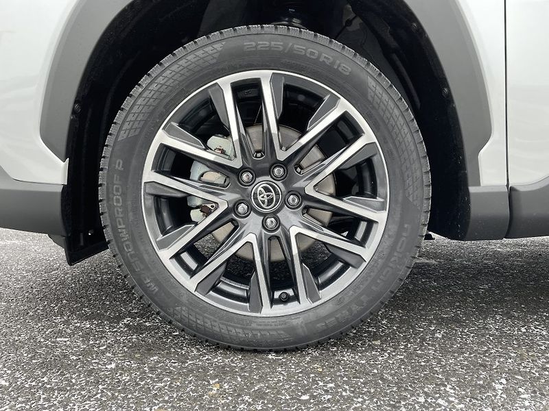 Toyota Corolla Cross 1.8 Hybrid Style ODBĚR 12/2026 - fotka 12 z 29
