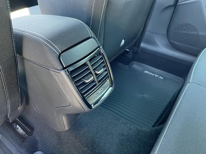 Škoda Kamiq 1.0TSi DSG MONTE CARLO 85kW - fotka 21 z 21