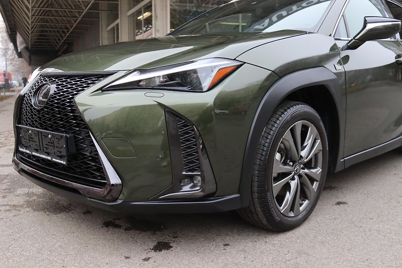 Lexus UX 250h F-SPORT DESIGN 2.0 135kW - fotka 5 z 50