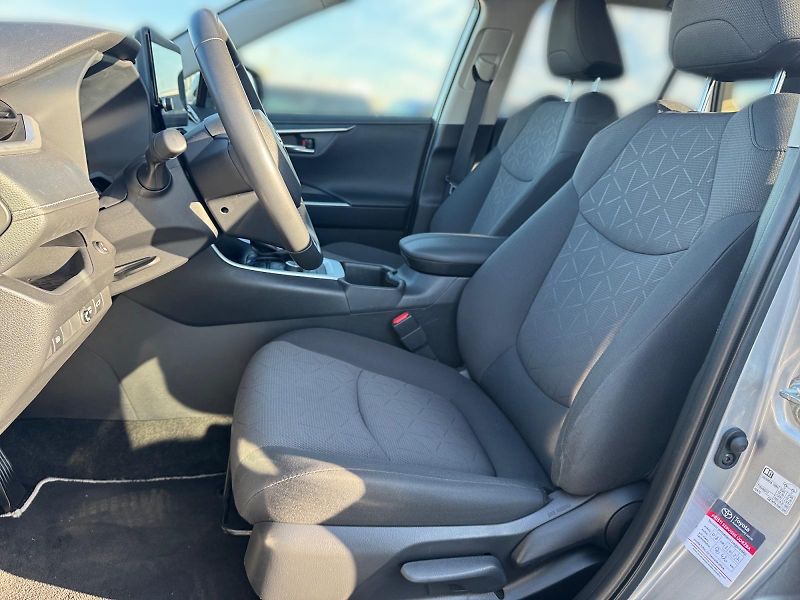 Toyota RAV4 (2023) COMFORT 2.5 HYBRID 131kW 4WD  - fotka 7 z 11