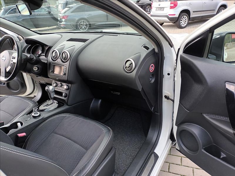 Nissan Qashqai 2,0 dCi 110 kW Automat,4X4,TZ - fotka 23 z 40