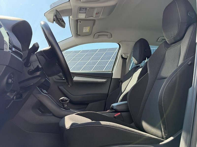 Škoda Karoq Ambition Plus 2,0 TDI 85 kW 7° - fotka 8 z 28
