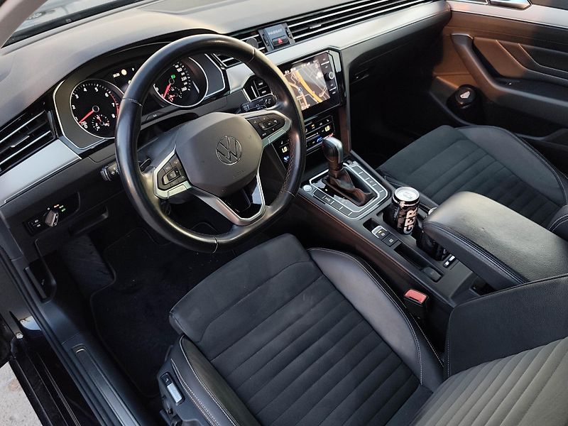 Volkswagen Passat (2021) 1.5tsi 110kw DSG, ČR, 1.maj. - fotka 16 z 24