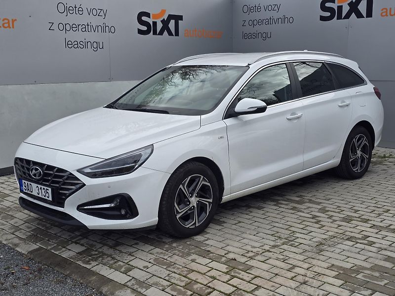Hyundai i30 Family Smart 1,5 T-GDI Mild - fotka 1 z 7