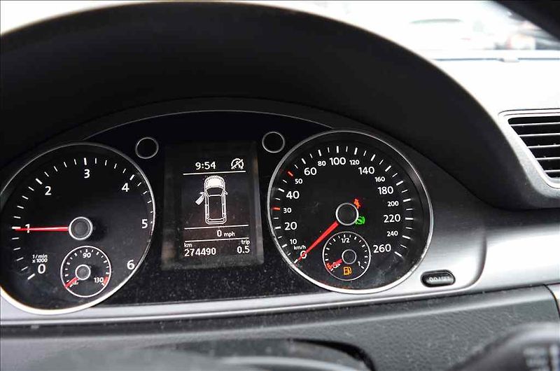 Volkswagen Passat (2014) VARIANT 1,6 TDI DSG - fotka 15 z 21