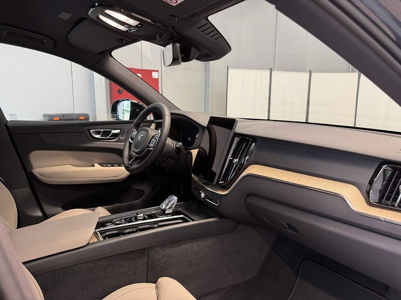 Volvo XC60 (2026) B5 2.0L 250+14 HP AT8 FWD PLUS - fotka 21 z 26