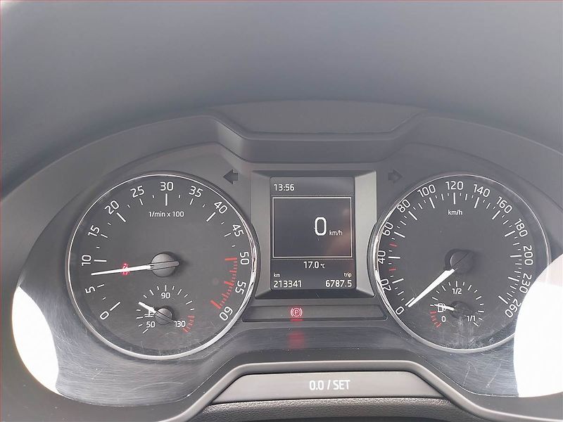 Škoda Octavia (2016) Ambition 1.6 TDI, Tempomat - fotka 11 z 12