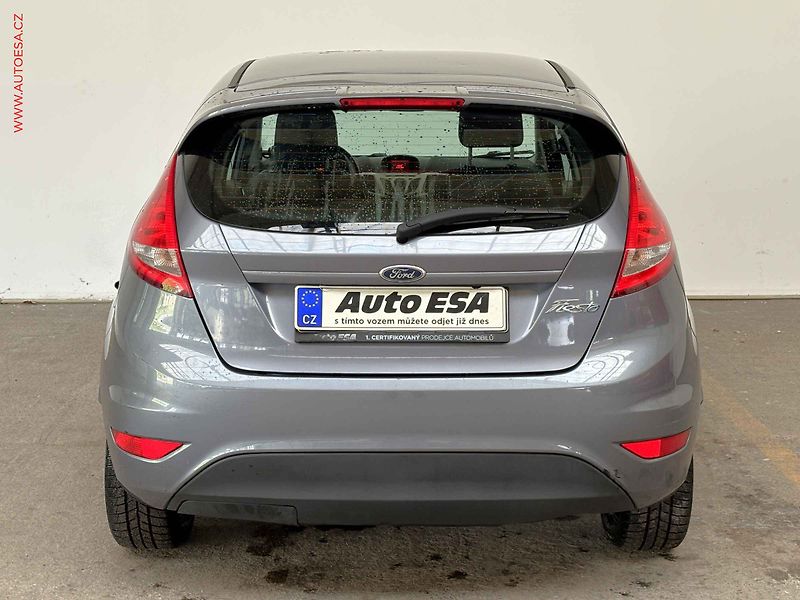 Ford Fiesta (2012) 1.25i, Výhř.sed. - fotka 5 z 15