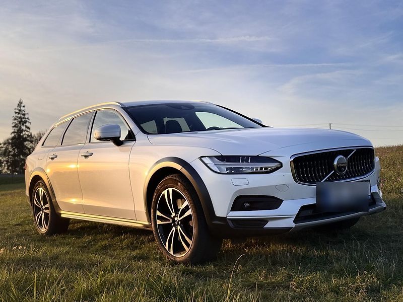 Volvo V90 (2021) Cross Country - fotka 7 z 17