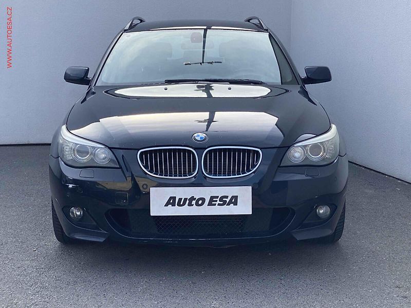 BMW Řada 5 (2009) 3.0d 525 xDrive, ČR, AT - fotka 2 z 19