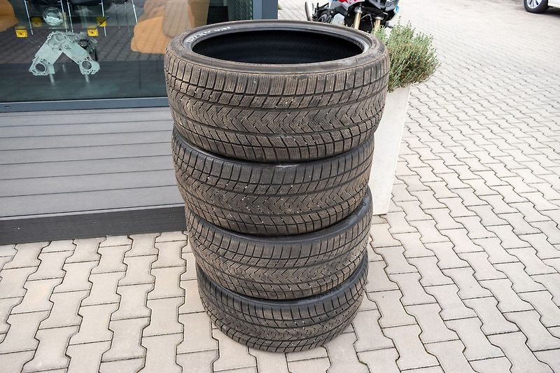 Volvo XC90 B5 AWD R-DESIGN*POLESTAR CHIP* - fotka 44 z 46