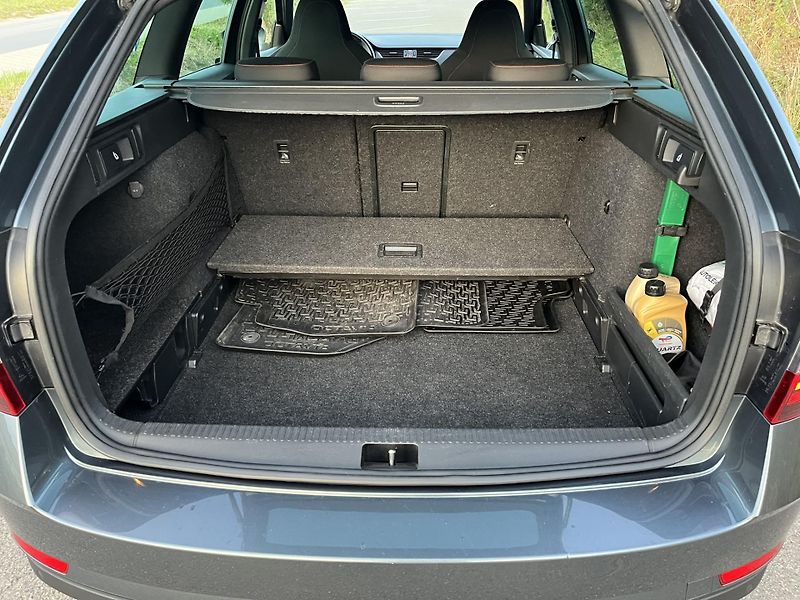 Škoda Octavia (2019) Touring Sport - fotka 15 z 19