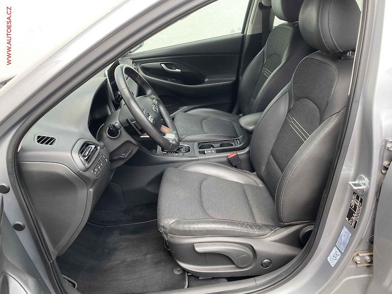 Hyundai i30 (2022) 1.5 T-GDi, ČR, Smart, AT - fotka 9 z 18