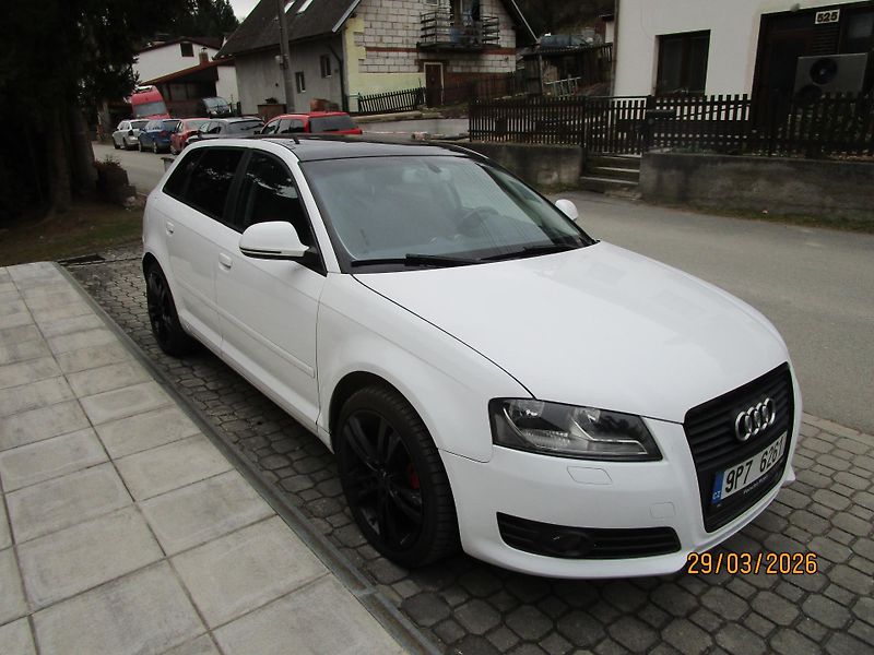 Audi A3 (2009) 2,0 TDi DSG panorama - fotka 3 z 28